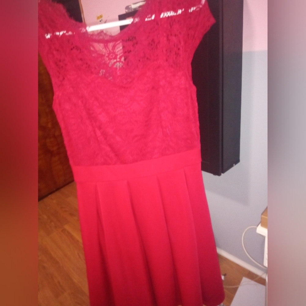 Dress - Picture 2 of 2
